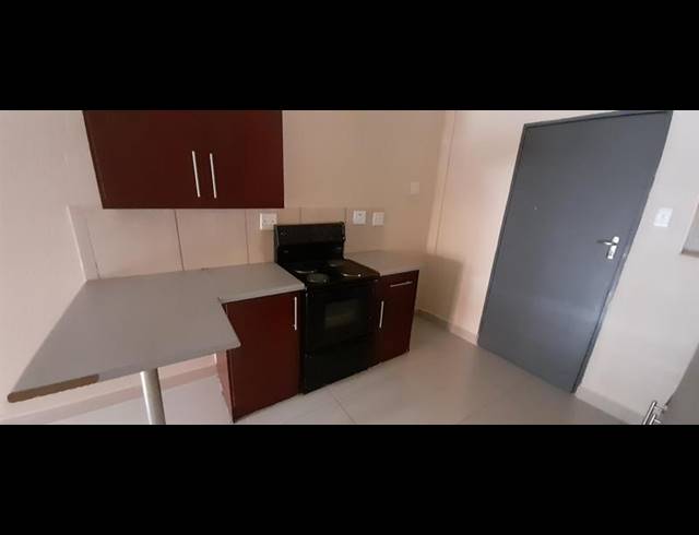 2 BEDROOM APARTMENT FOR SALE IN BUCCLEUCH